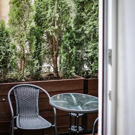 Agneta Apartamentai Aparthotel 3*